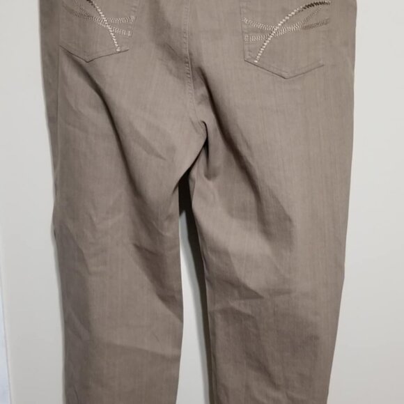 Simon Chang Plus Pants, Women's Denim, Casual Tan Wide-Leg Size 22 Lightweight - Picture 8 of 11